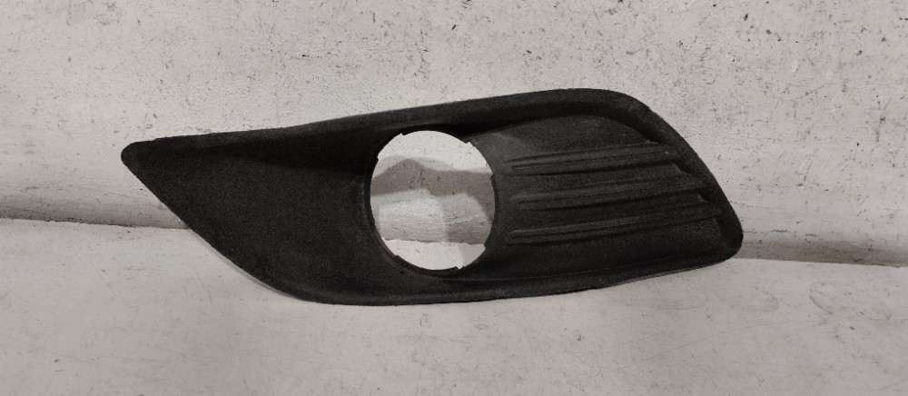 Moldura Esquerda Milha Ford Focus 2010/2013 2