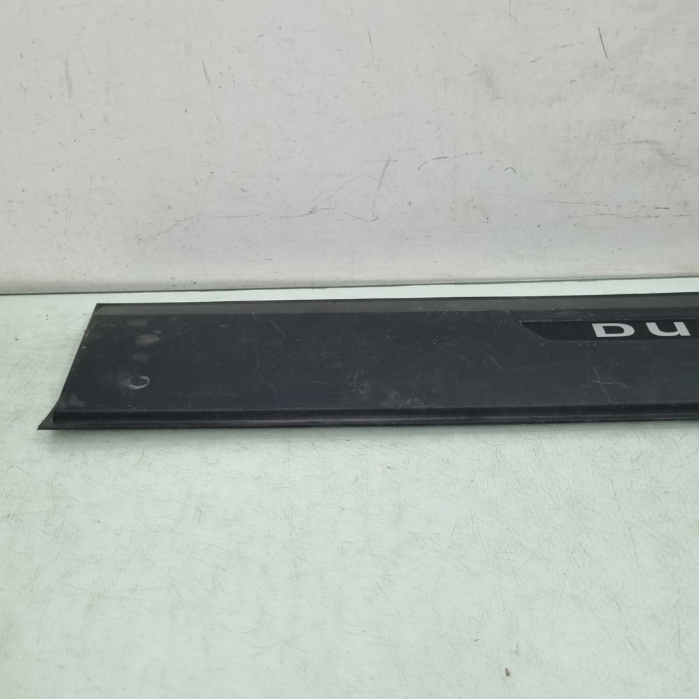 Friso Porta Dianteira Lado Direito Renault Duster 2020/2023 3