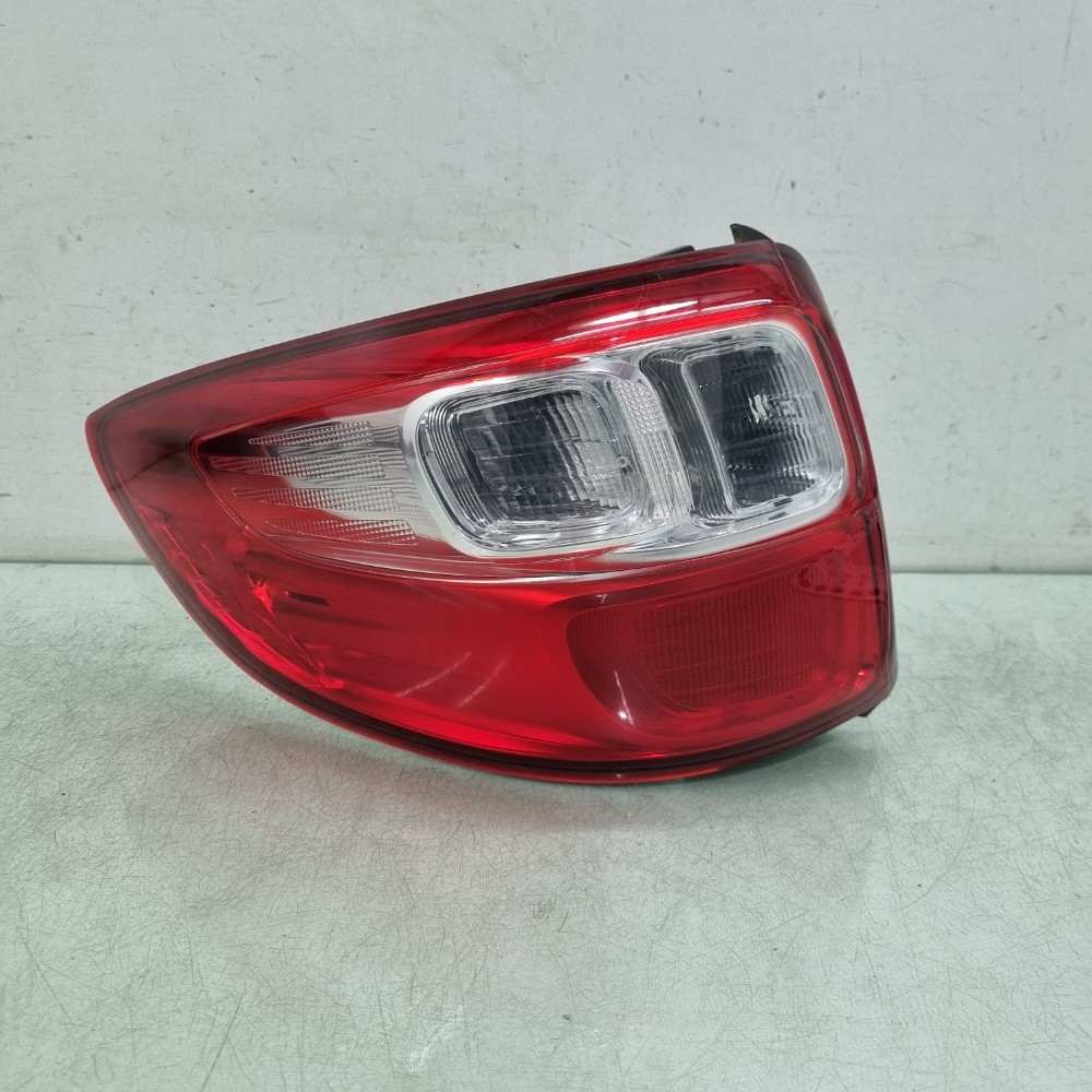 Lanterna Do Lado Esquerdo Fiat Strada Modelos 2014/2019 Esquerdo/motorista 1