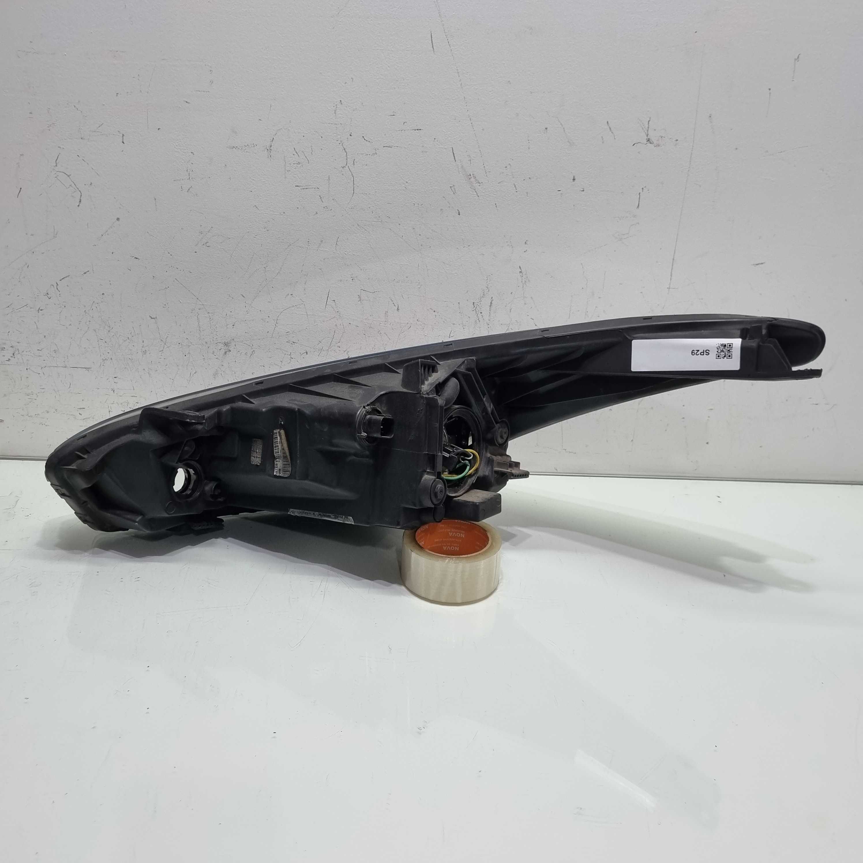 Farol lado direito mascara negra Hyundai HB20 2013/2018 2