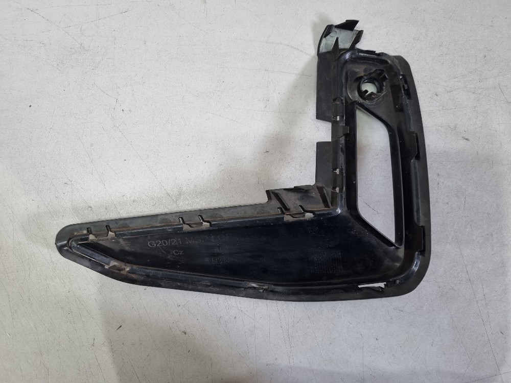 Grade Moldura Direita Bmw G20 320i 2022 A 2024 Recuperado. Direito 2