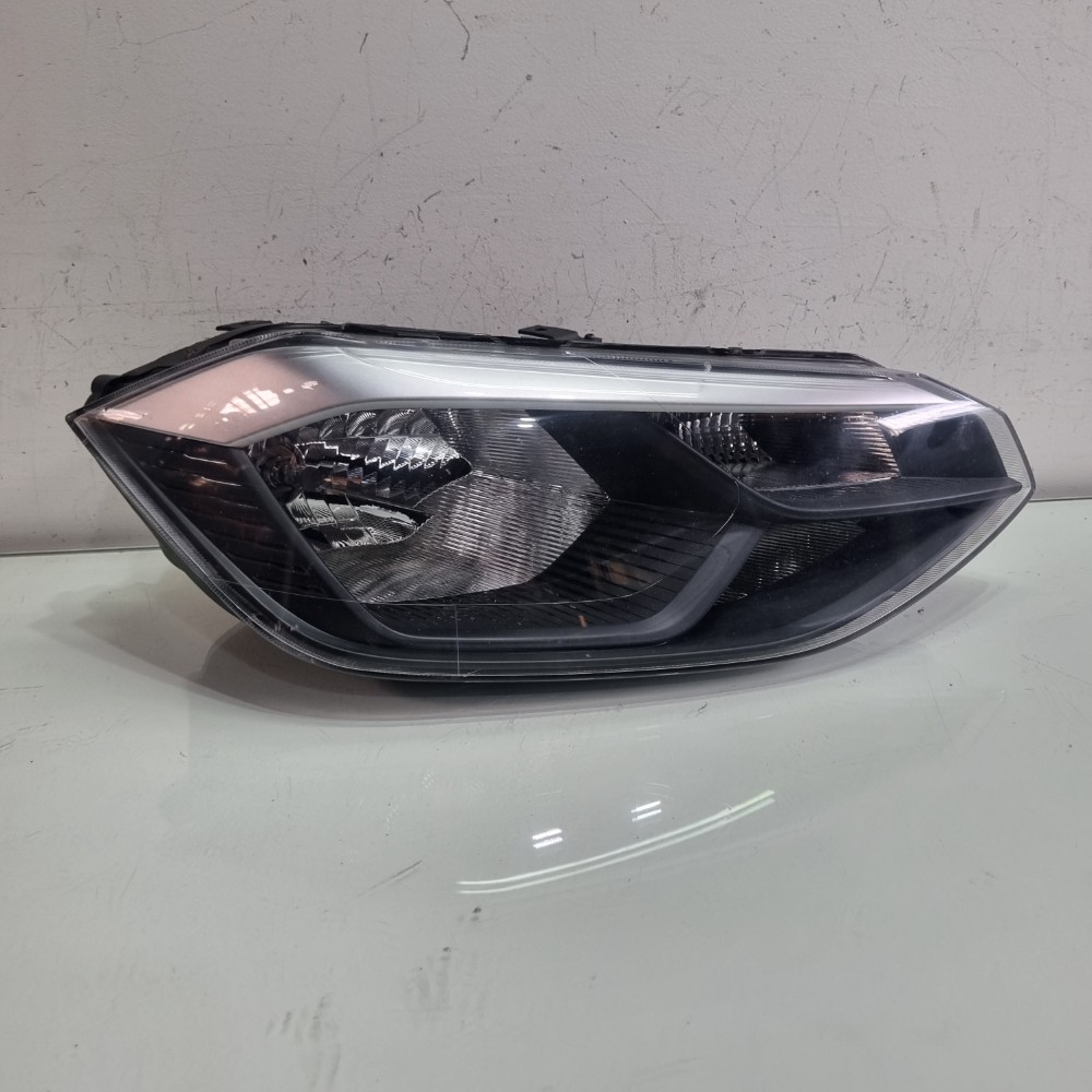 Farol Dianteiro Direito Volkswagen Polo Tracker 2023/2025 Direito/passageiro 1