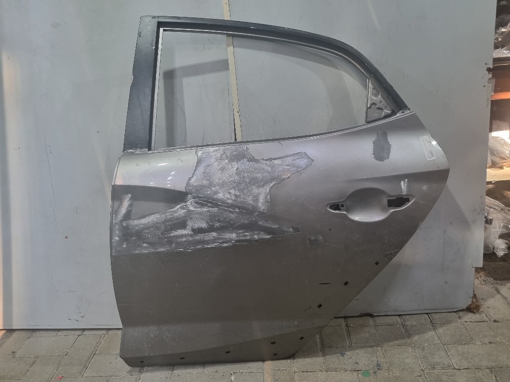 Porta traseira esquerda HB20X Hatch 2020/2024 recuperada 1