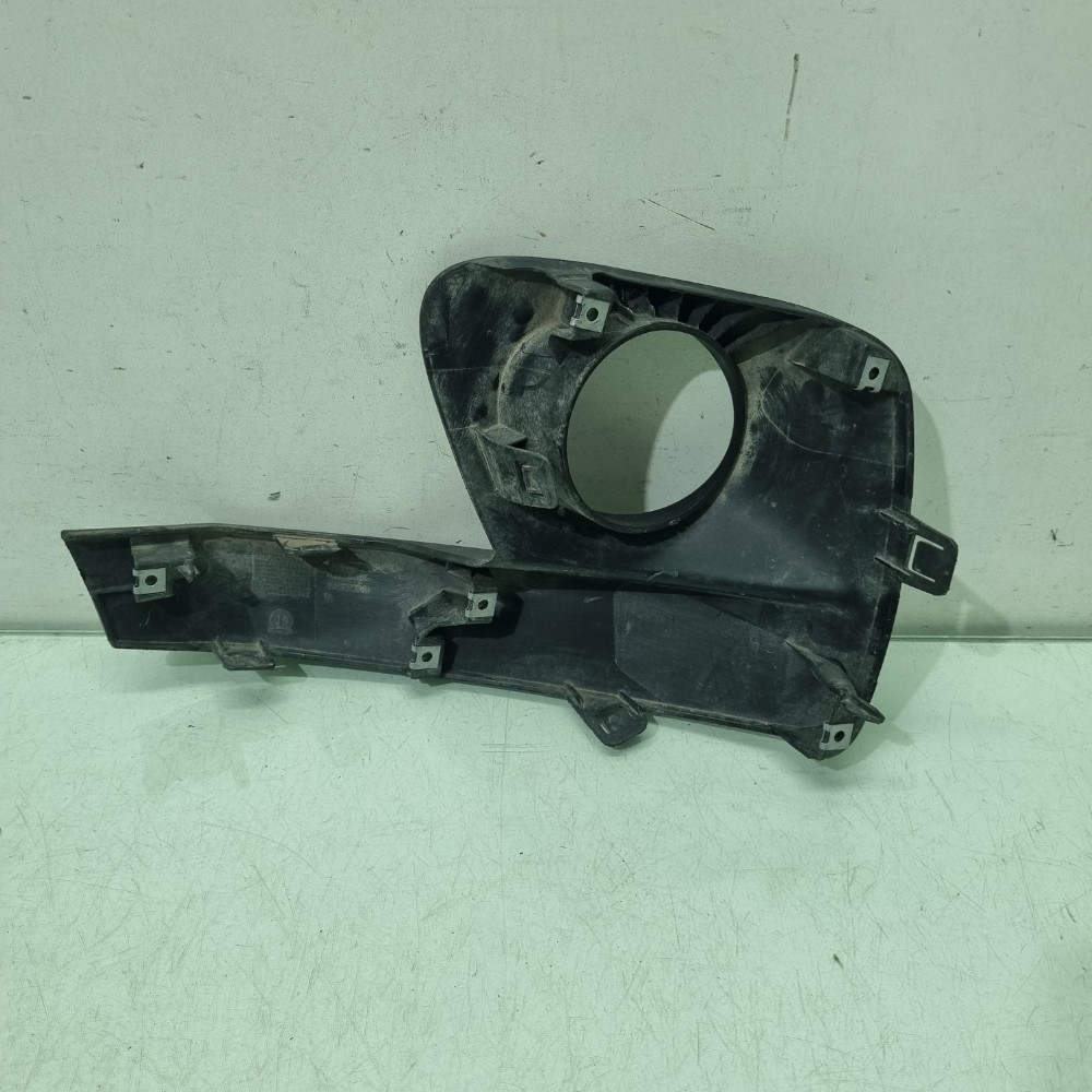 Moldura Farol De Milha Direito Fiat Mobi Modelos 2016/2018 Direito 3