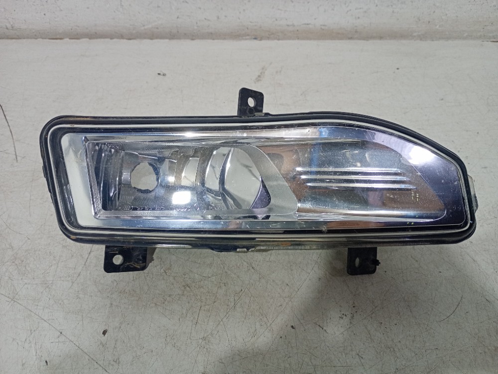 Farol De Milha Esquerdo Kicks 2017/2020