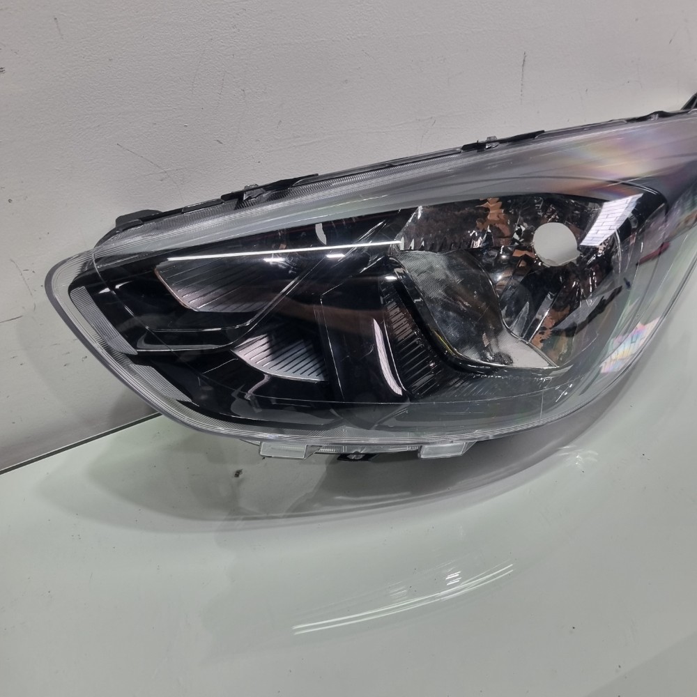 Farol Do Lado Esquerdo Mascara Negra Ford Ka 2018/2023 Esquerdo/motorista 2