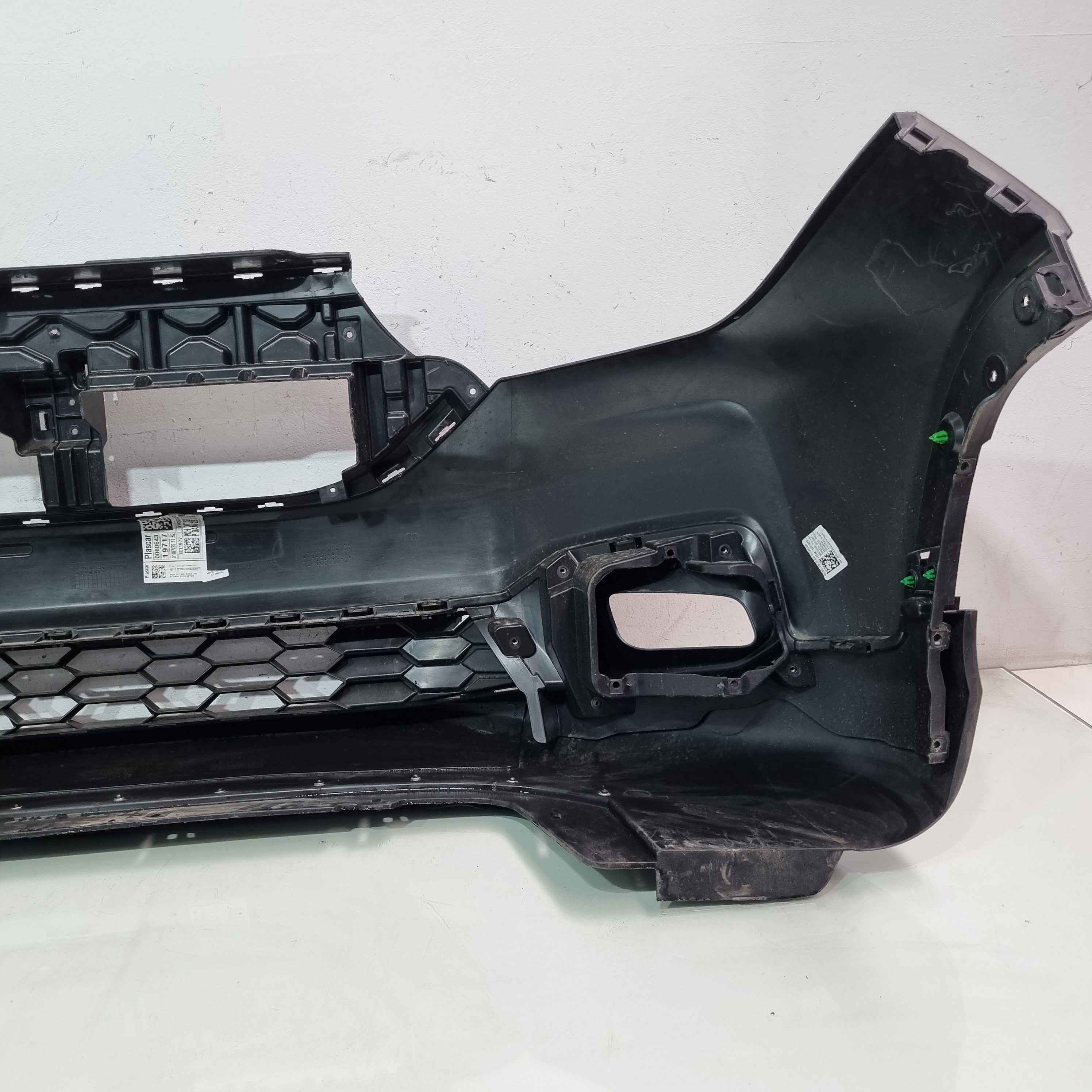 Para-choque Dianteiro Fiat Strada Modelos 2020/2024 Preto 5
