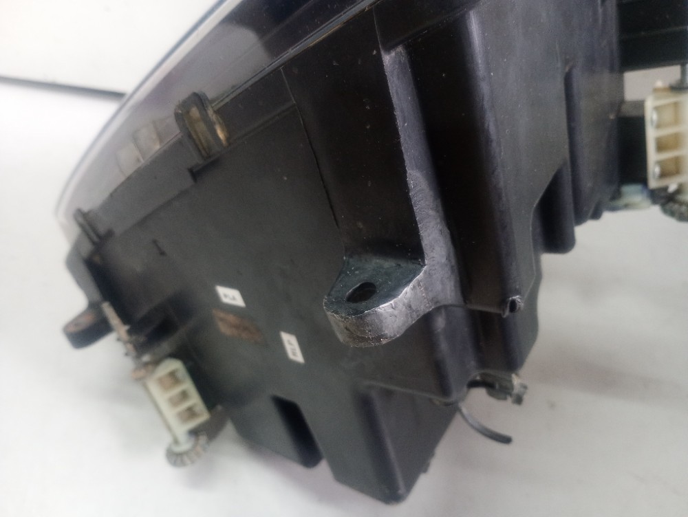 Farol Direito C Led Volkswagen Delivery 2017/2021 Recuperada Direito/passageiro 4