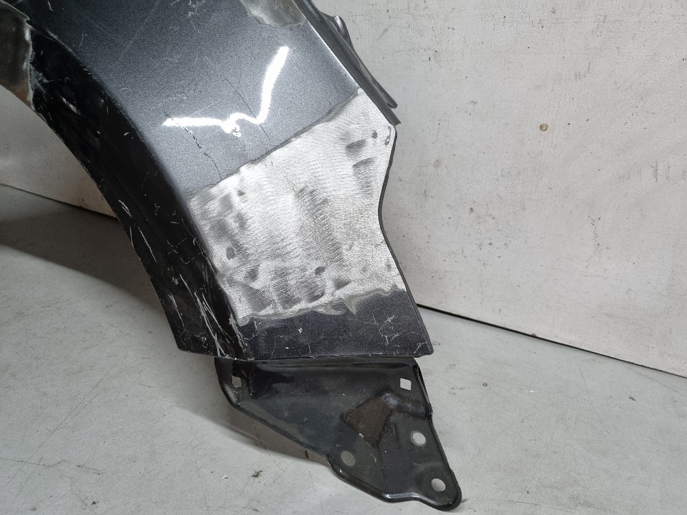 Paralama direito Toyota Corolla 2015/2025 recuperado 4