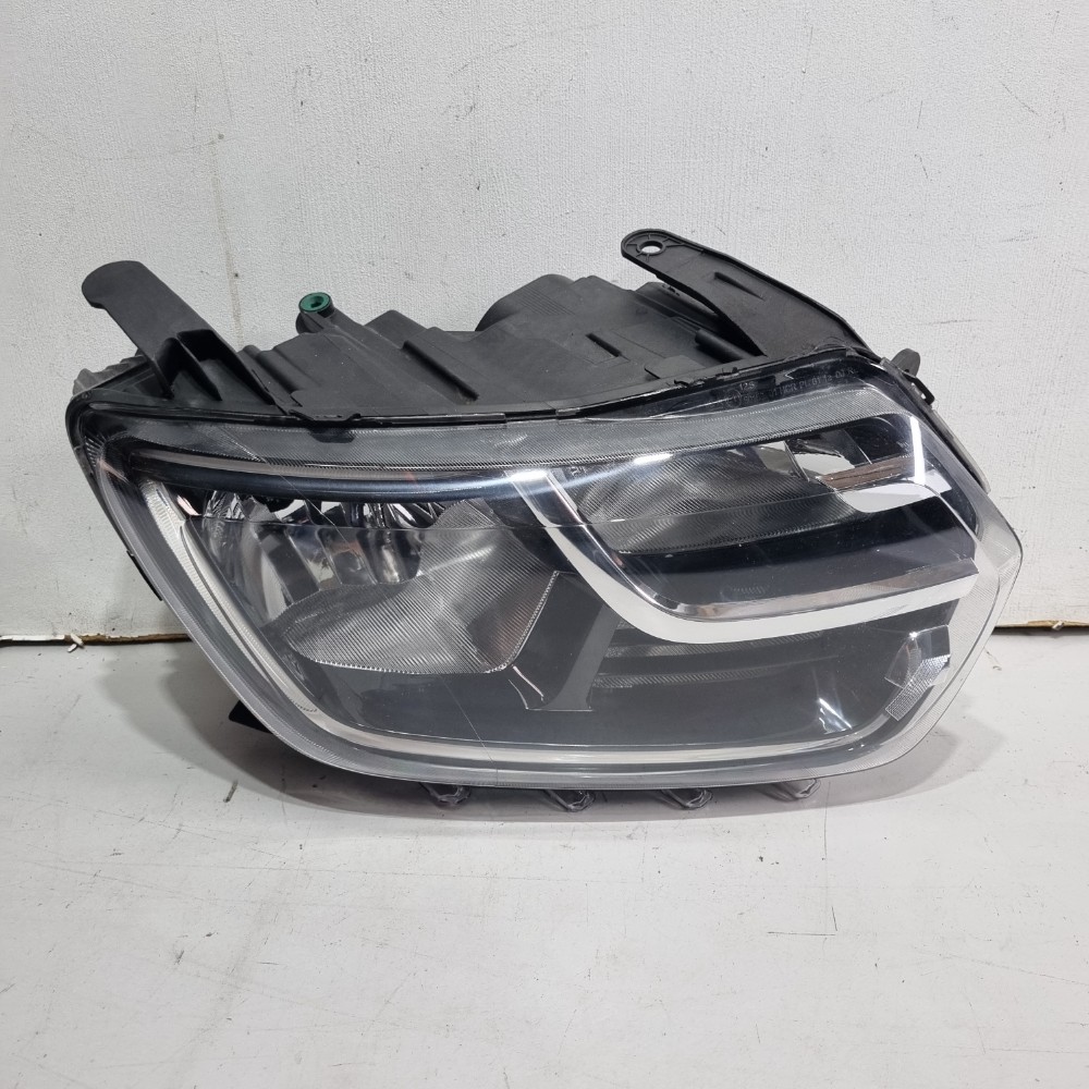 Farol Com Led Do Lado Direito Renault Duster 2020/2024 Direito/passageiro 1