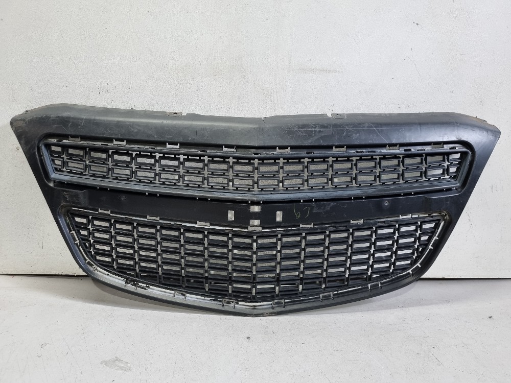 Grade Frontal Central Chevrolet Montana 2013/2019 1