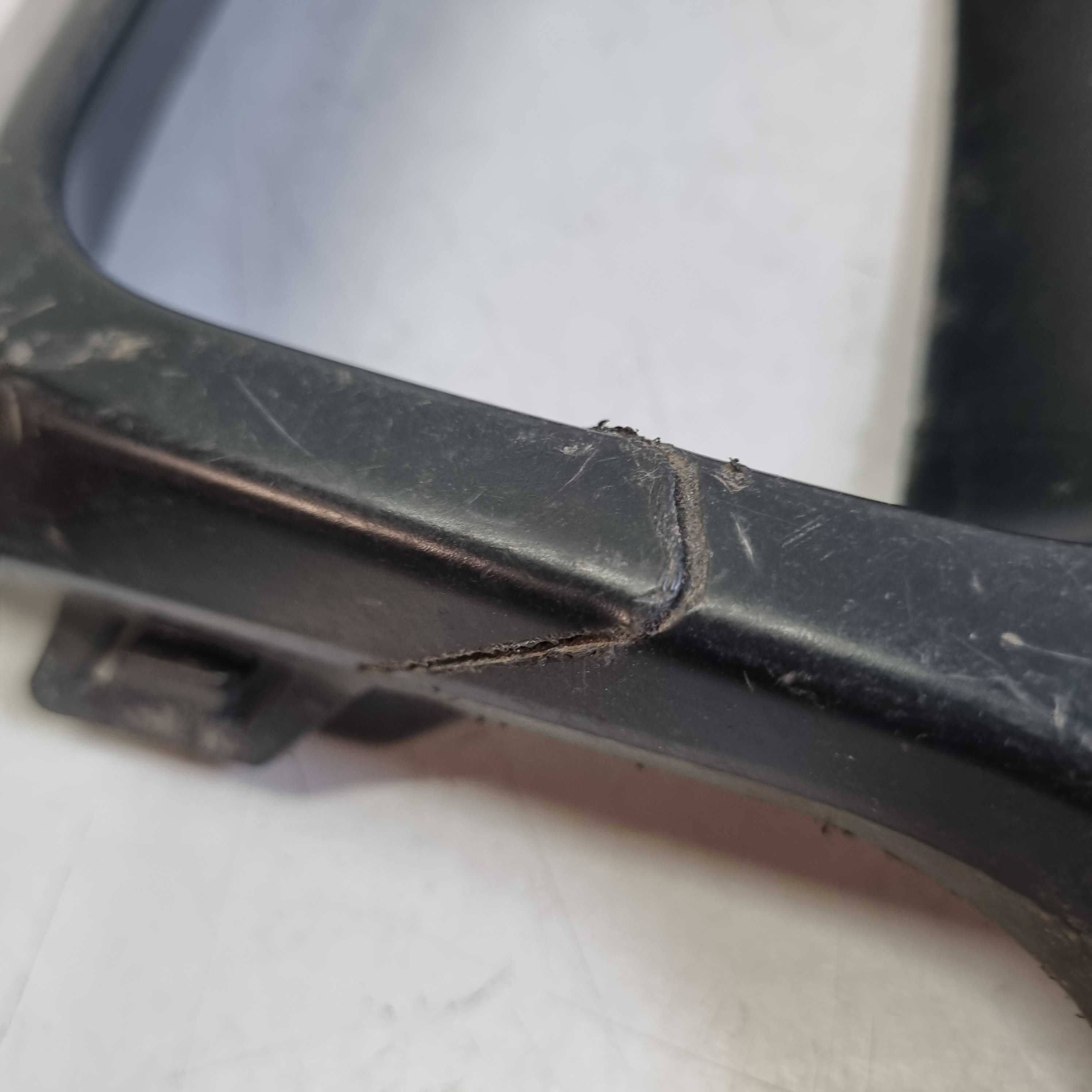 Moldura Lado Direito Grade Fompass Diesel 2017/2020 Seminovo 5