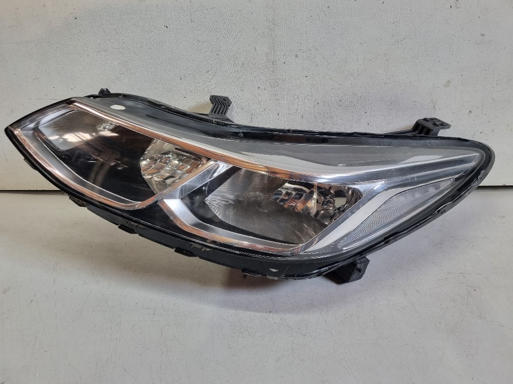 Farol Esquerdo Sem Led Chevrolet Cruze 2017/2021 Recuperado. 1
