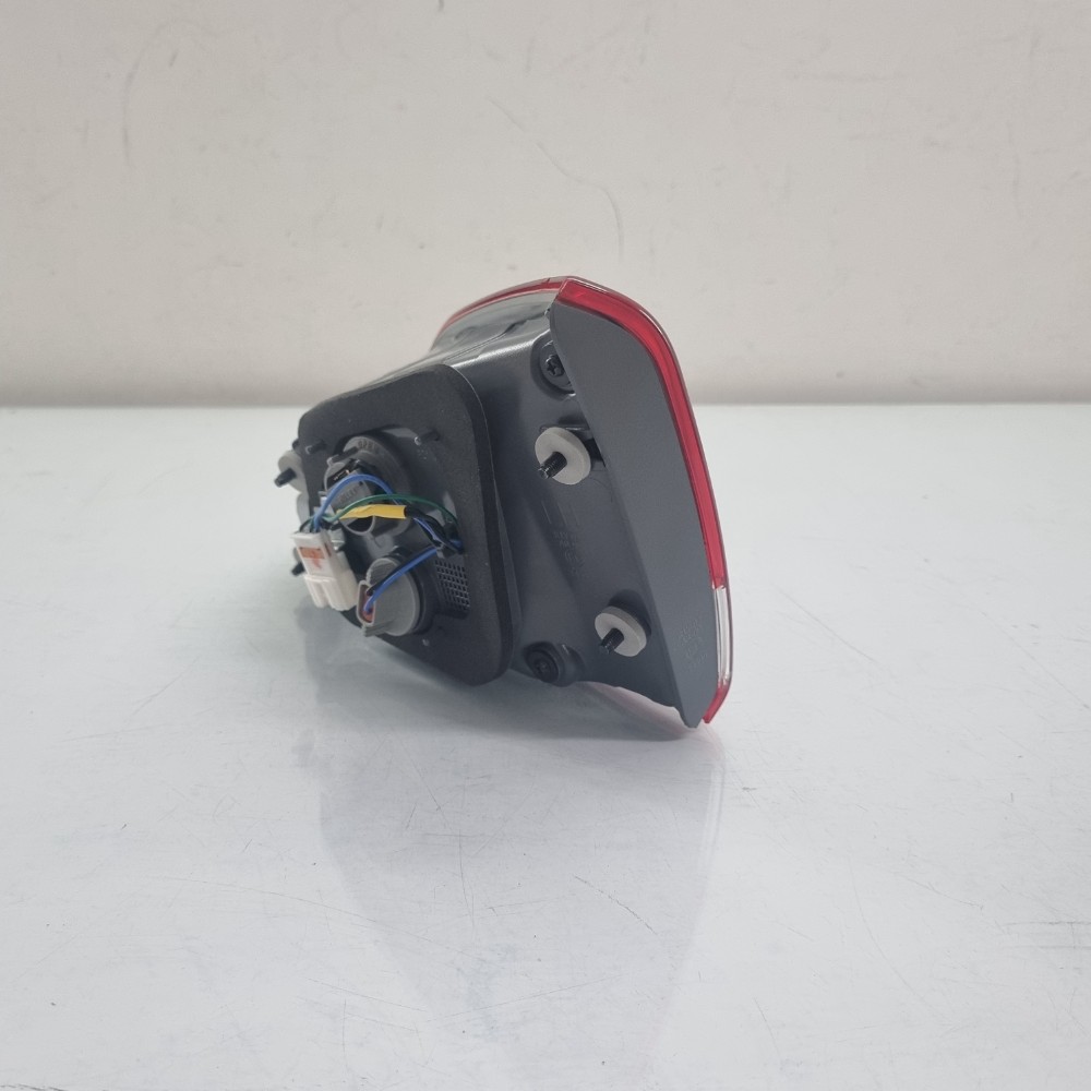 Lanterna Esquerda Da Tampa Hyundai Hb20/hatch 2016/2019 Esquerdo/motorista 4