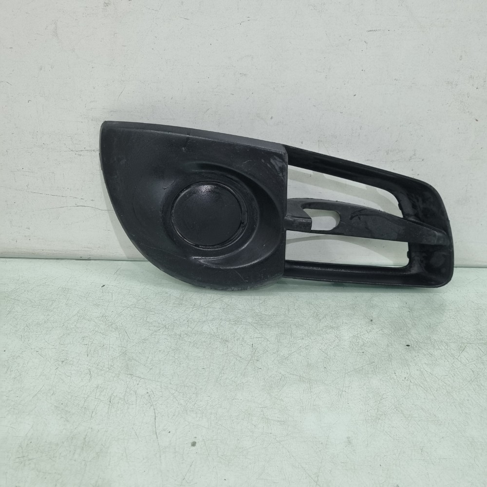 Moldura Do Cibié Direito Chevrolet Montana 2013/2016 1