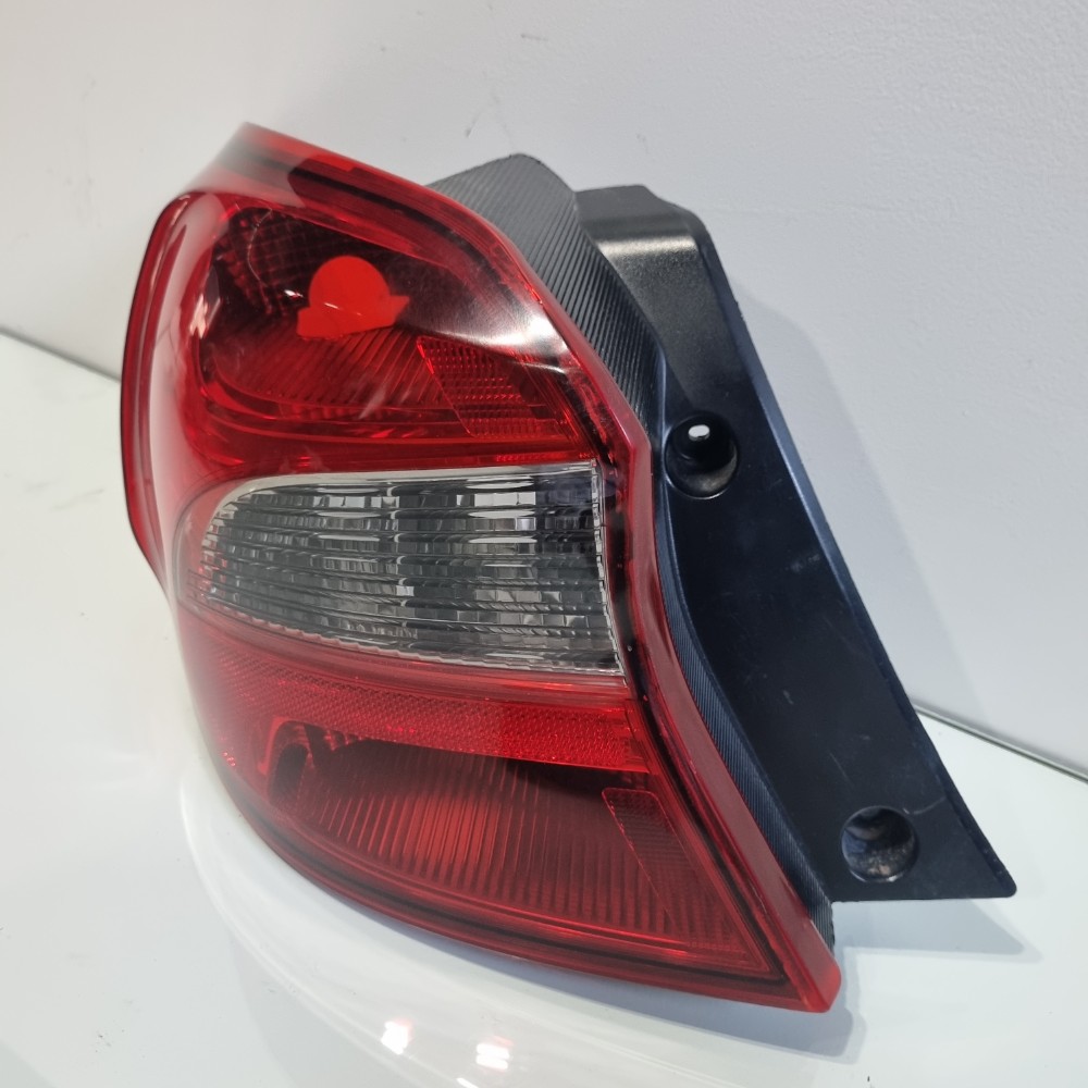 Lanterna Fume Do Lado Esquerdo Ford Ka Hatch 2018/2022 Esquerdo/motorista 2