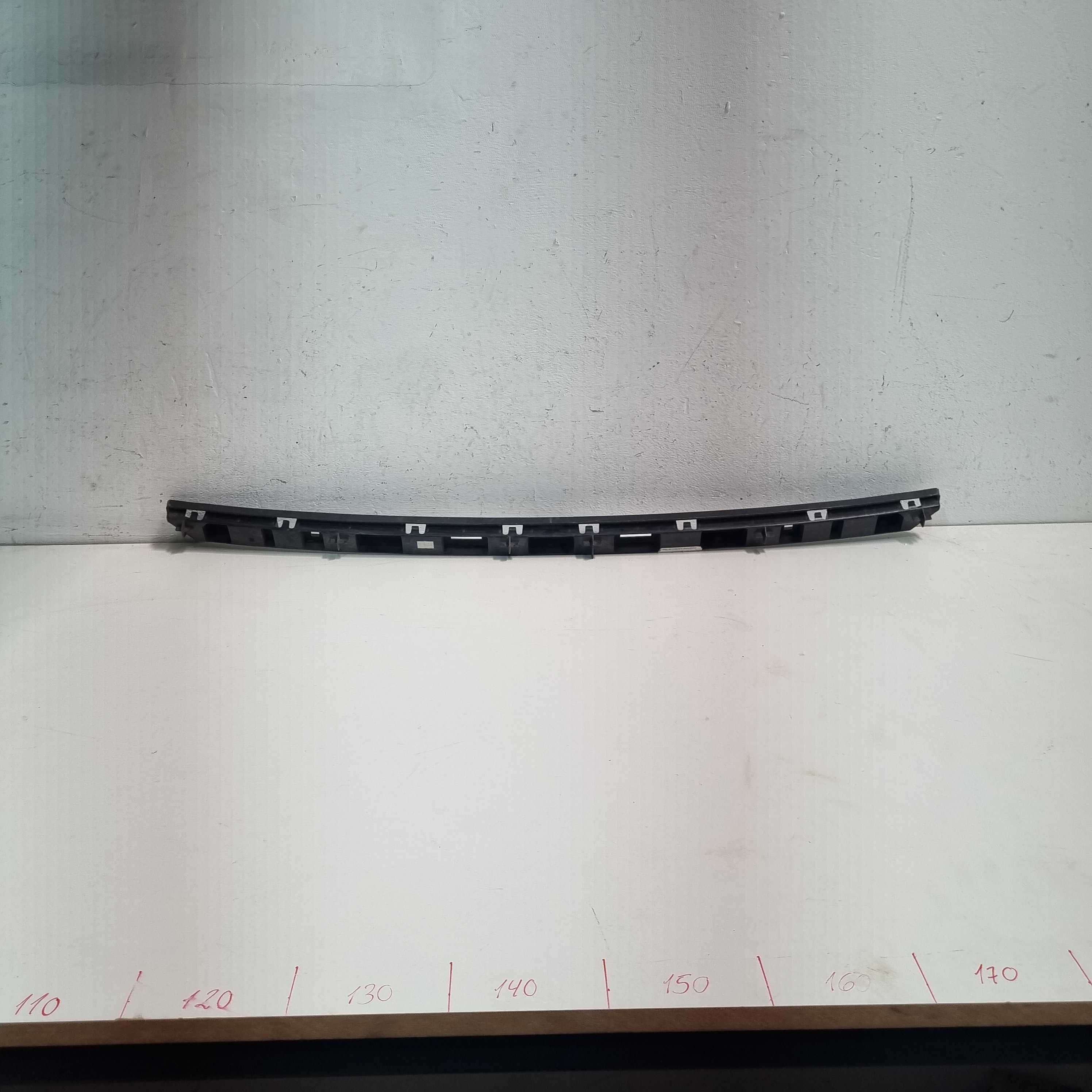 Guia Central Do Parachoque Traseiro Volkswagen Fox 2015/2020 10
