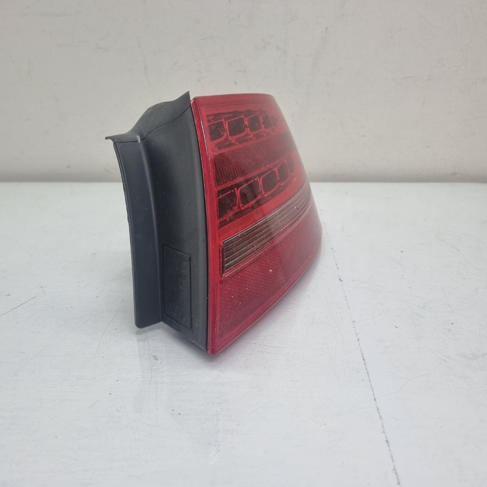 Lanterna Do Lado Direito Audi A5 Modelos 2009/2010/2011 2