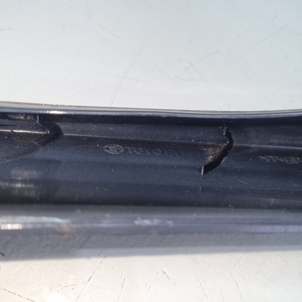 Moldura Esquerda Do Parachoque Yaris 2023/2024 Original 6