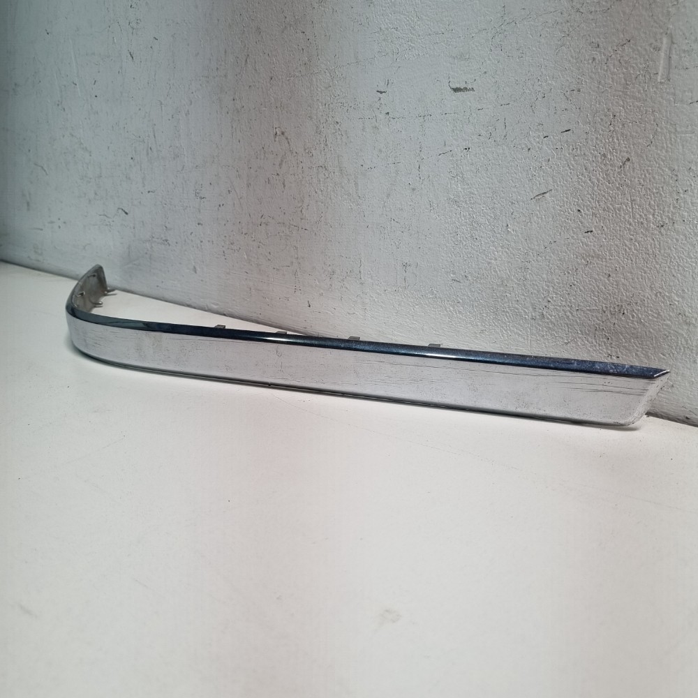Friso Direito Parachoque Diant Mercedes C200/c180 2009/2013 Cromado 3