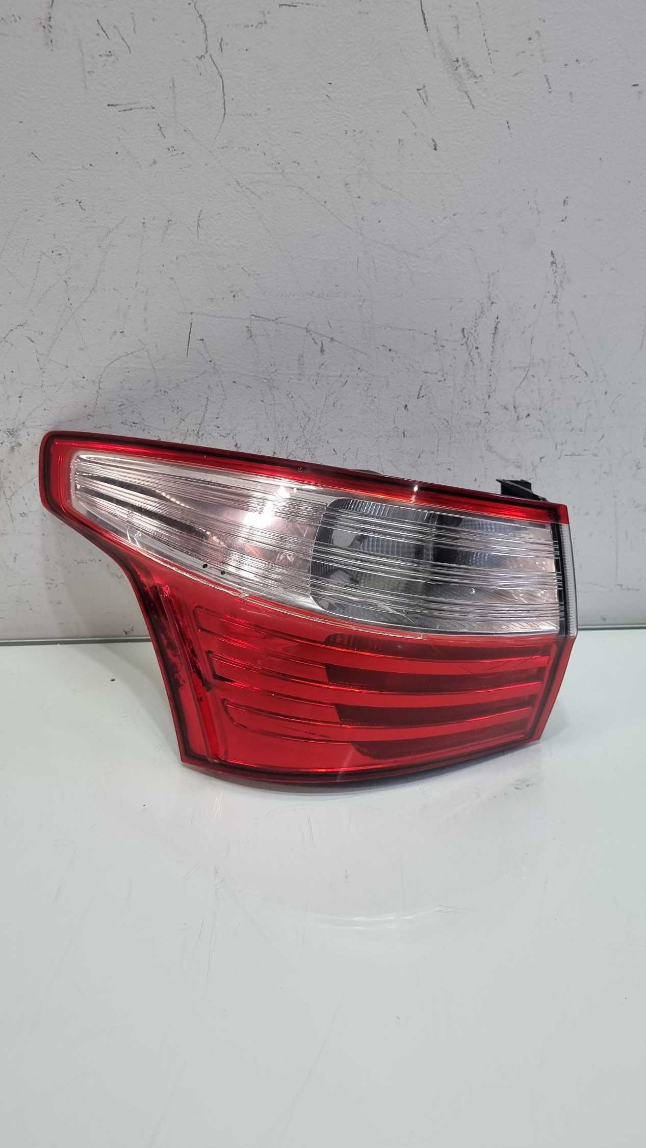 Lanterna lado esquerdo Fiat Gran Siena modelo 2012/2016 2