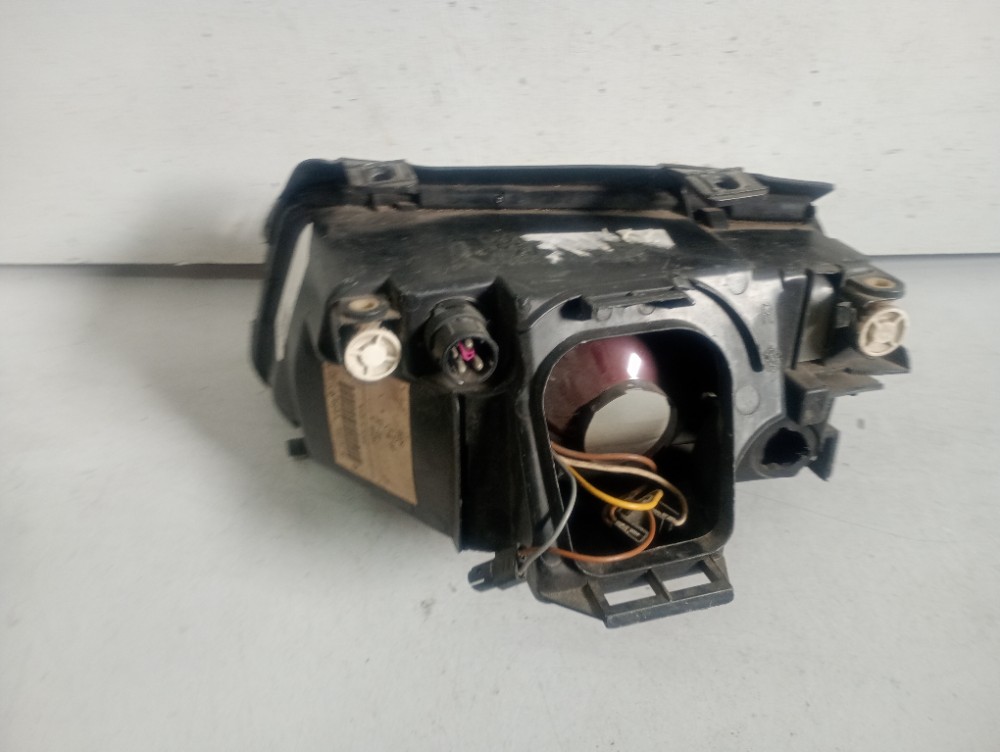 Farol Direito Para  Audi A4 1995/1998 Direito/passageiro 7