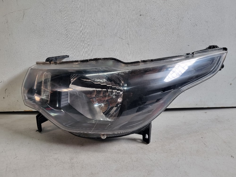 Farol Esquerdo Fiat Mobi 2017 2018 2019 2020 21 22 23 2024 Esquerdo/motorista 1