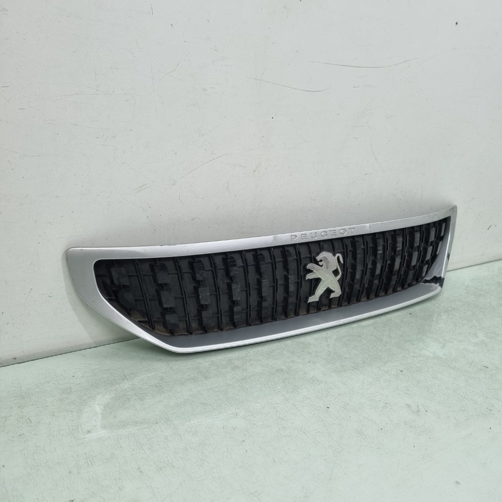 Grade Superior Peugeot Expert 2020/2023 Recuperado 3