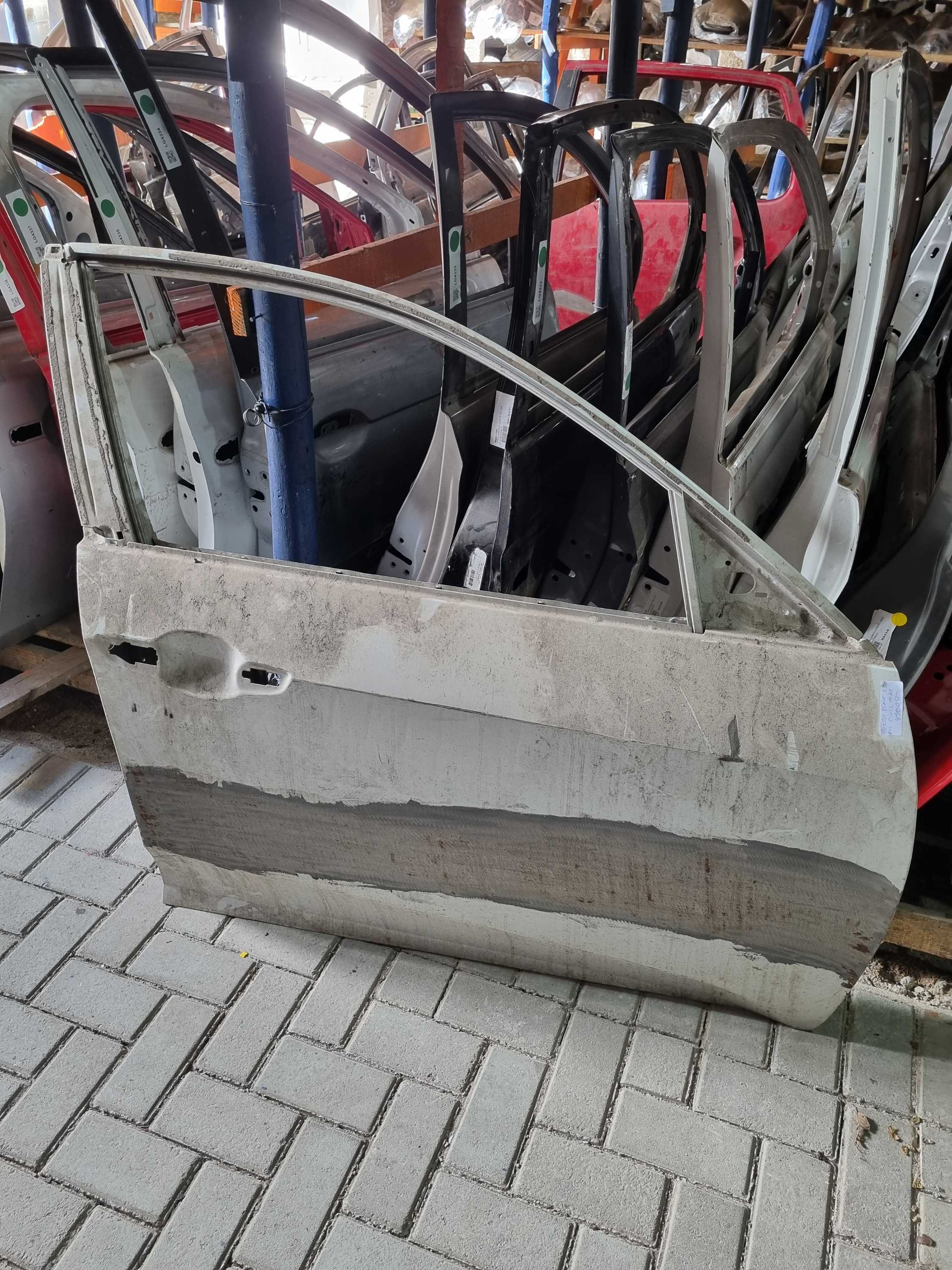 Porta dianteira lado direito recuperada Civic 2017 / 2021 2