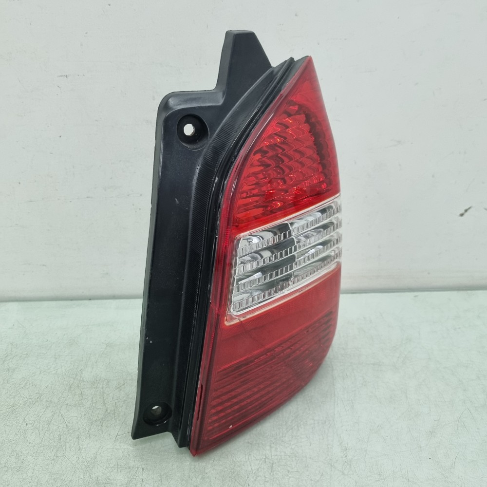 Lanterna Direita Nissan Livina 2010/2015 Recondicionada 2