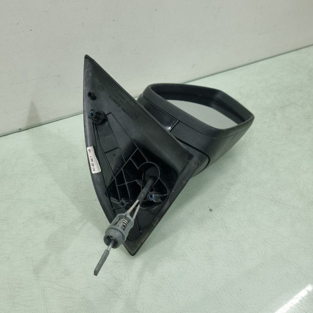 Retrovisor Direito Manual Do Volkswagen Saveiro 2013 À 2016. 3