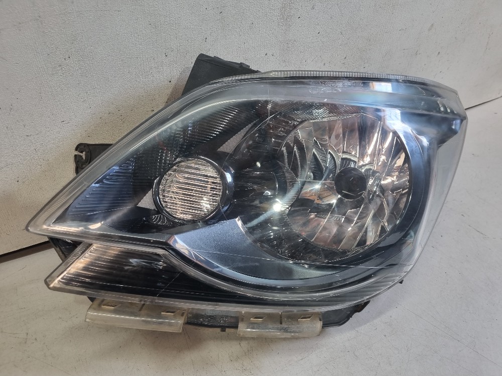 Farol Esquerdo Fumê Chevrolet Cobalt 2012 / 2015 Recuperado. 3
