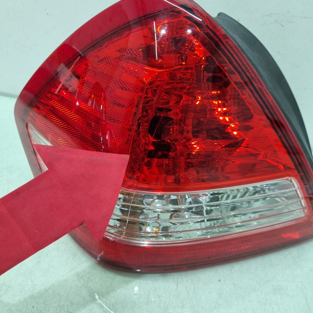 Lanterna Do Lado Esquerdo Nissan Tiida Sedan 2008/2013 Esquerdo/motorista 4