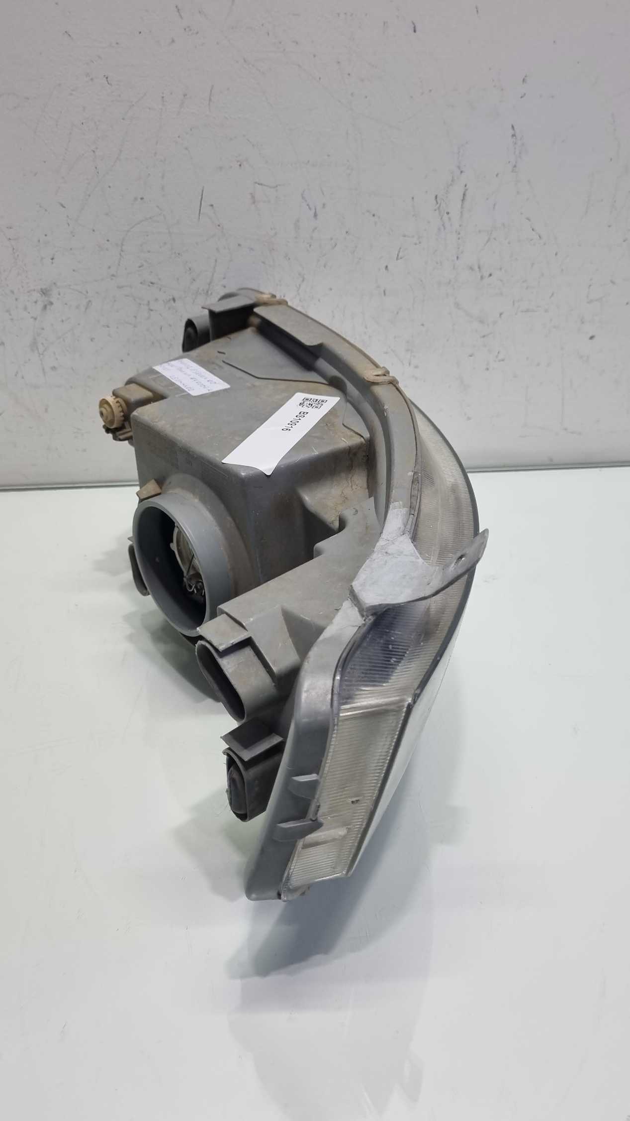 Farol lado esquerdo Volkswagen Gol/Parati modelo 2006/2009 4