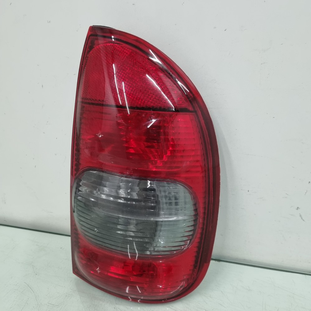 Lanterna Do Lado Direito Chevrolet Corsa Hatch 2001/2005 Direito/passageiro 2