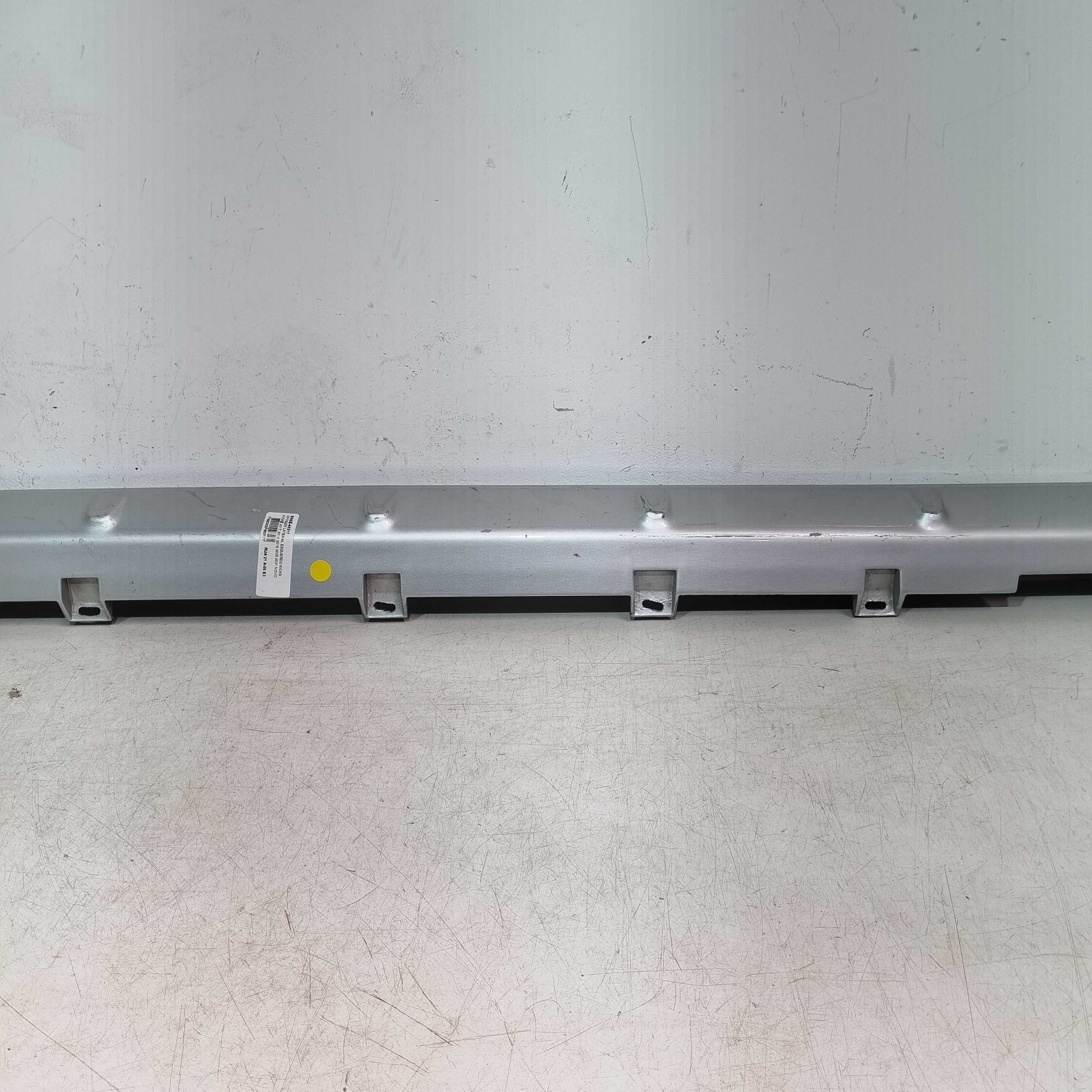 Spoiler Lateral Do Lado Esquerdo Nissan Kicks 2017/2021 Prata 4
