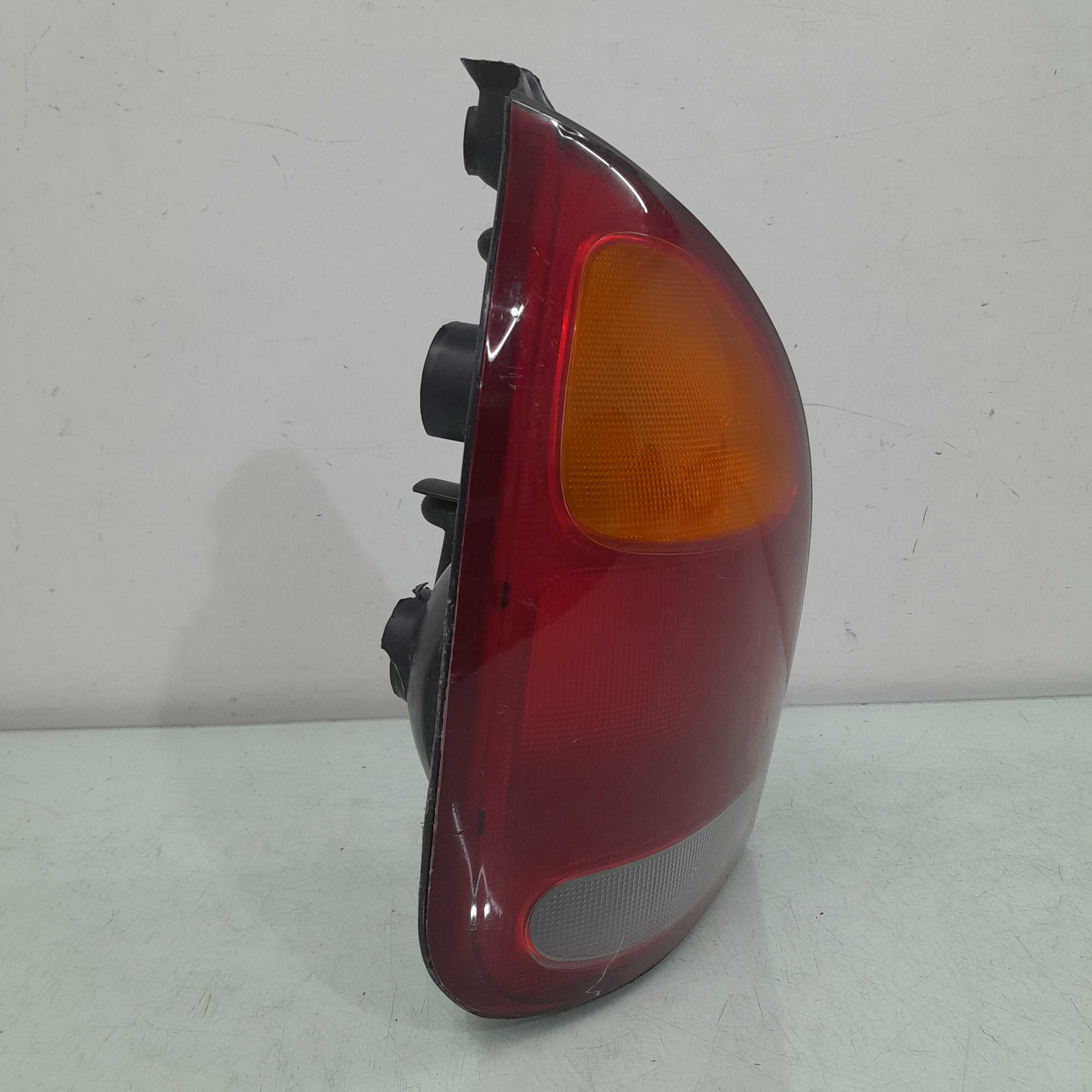 Lanterna Esquerda Hyundai Elantra Sw 1996/1997 Recuperada 2