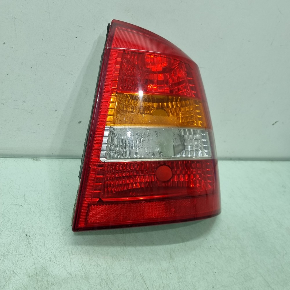 Lanterna Do Lado Direito Chevrolet Astra Sedan 1998/2002 Direito/passageiro 4