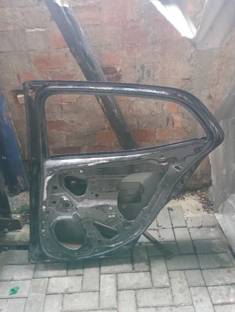 Porta traseira direita recuperada Fiat Argo 2017/2024 4
