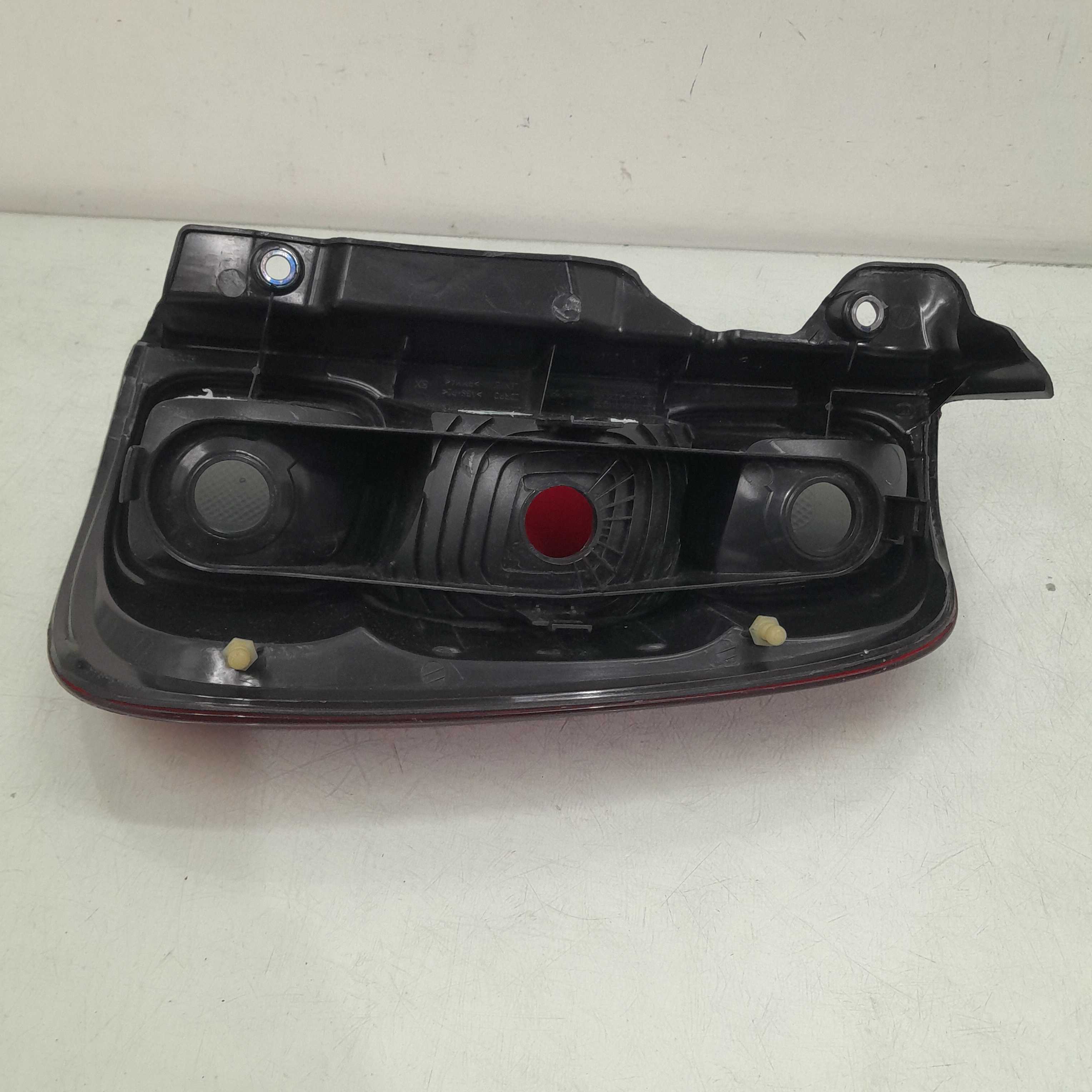 Lanterna Traseira Esquerda Fume Fiat Uno Vivace 2011/2015 4