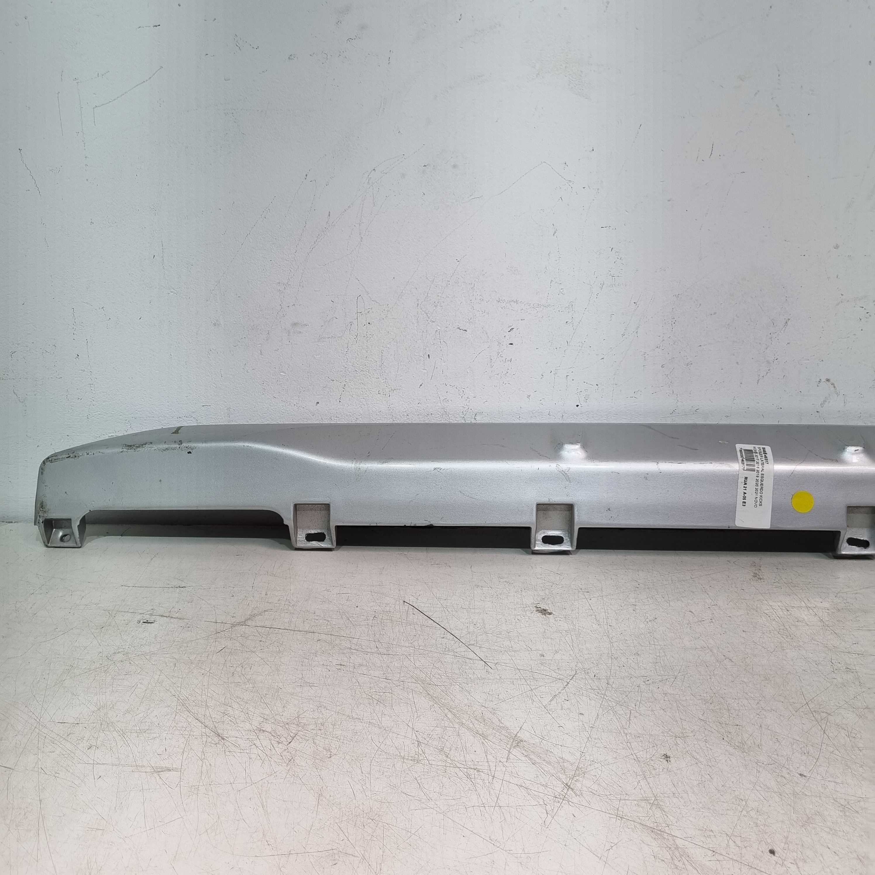 Spoiler Lateral Do Lado Esquerdo Nissan Kicks 2017/2021 Prata 3