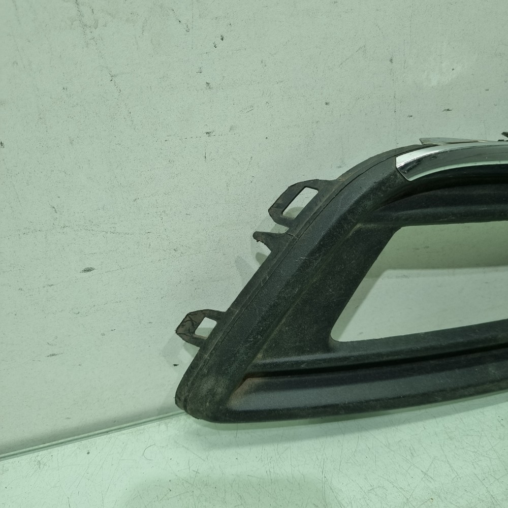 Moldura Cibié Esquerdo Ford Focus Modelos 2016/2020 Preto Esquerdo 5