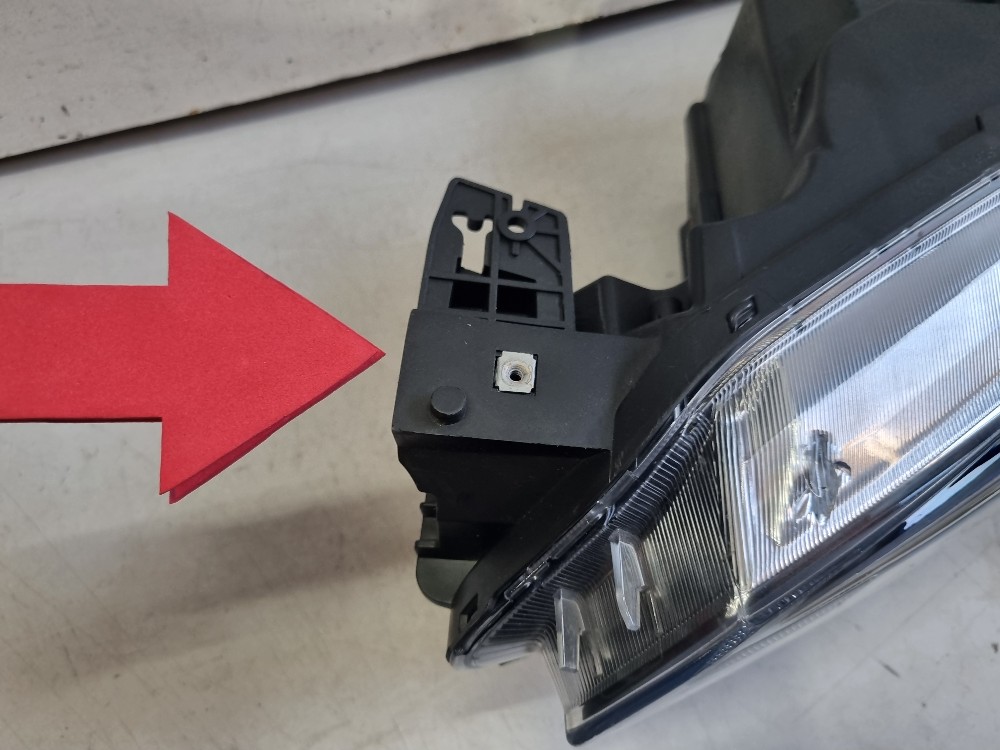 Farol Esquerdo Chevrolet Tracker 2020/2024 Recuperado Origi. Esquerdo/motorista 7
