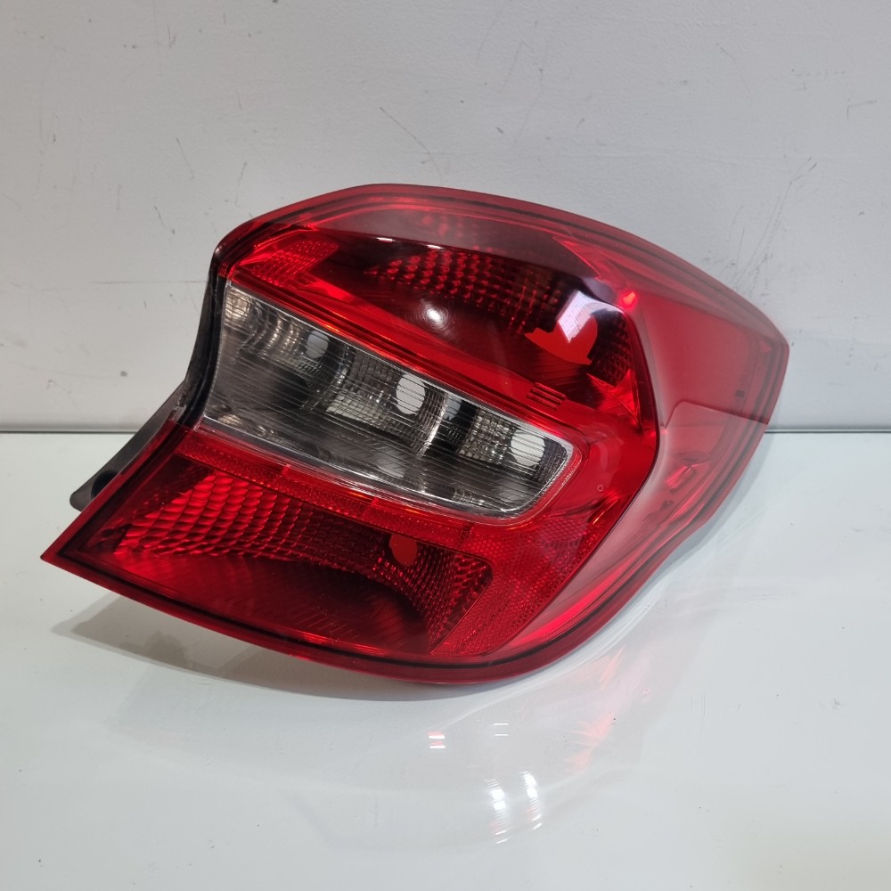 Lanterna Do Lado Direito Ford Ka Hatch Modelos 2015/2018 Direito/passageiro 1
