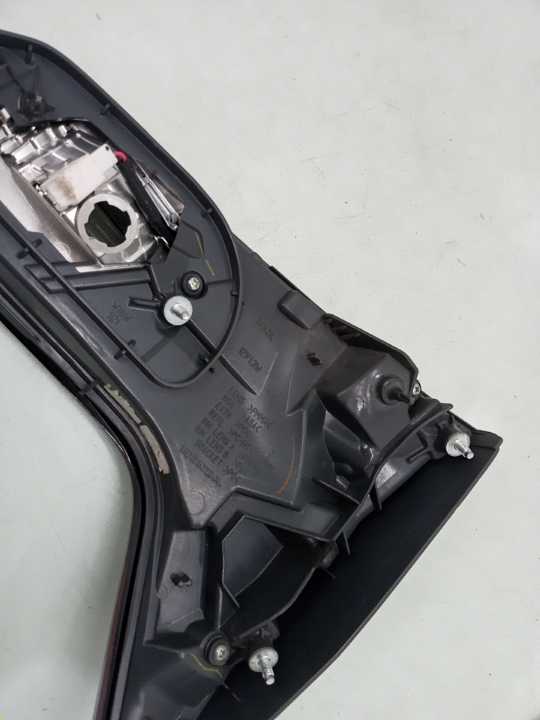 Lanterna Dir. C/ Led Da Tampa Taraseira Hrv 17/21 Recuperado 4