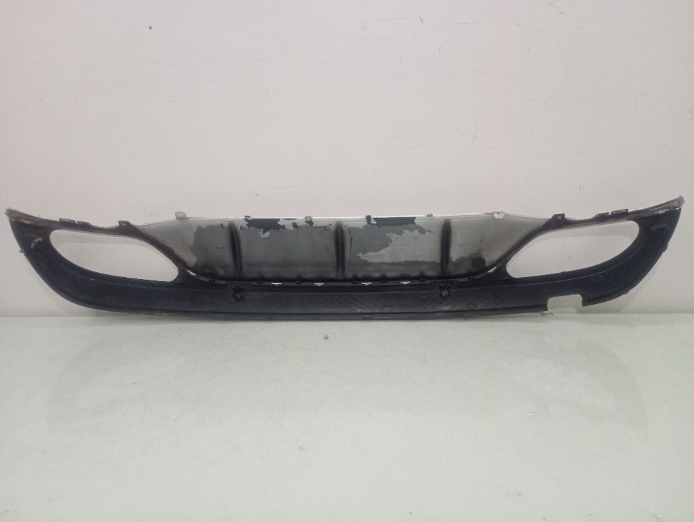 Spoiler Do Parachoque Traseiro Mercedes C450 2016/2020 Prateado E Preto 4