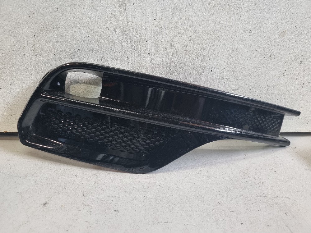 Moldura Direita Do  Cibié Jeep Compass 2022 / 2024 Original. 1