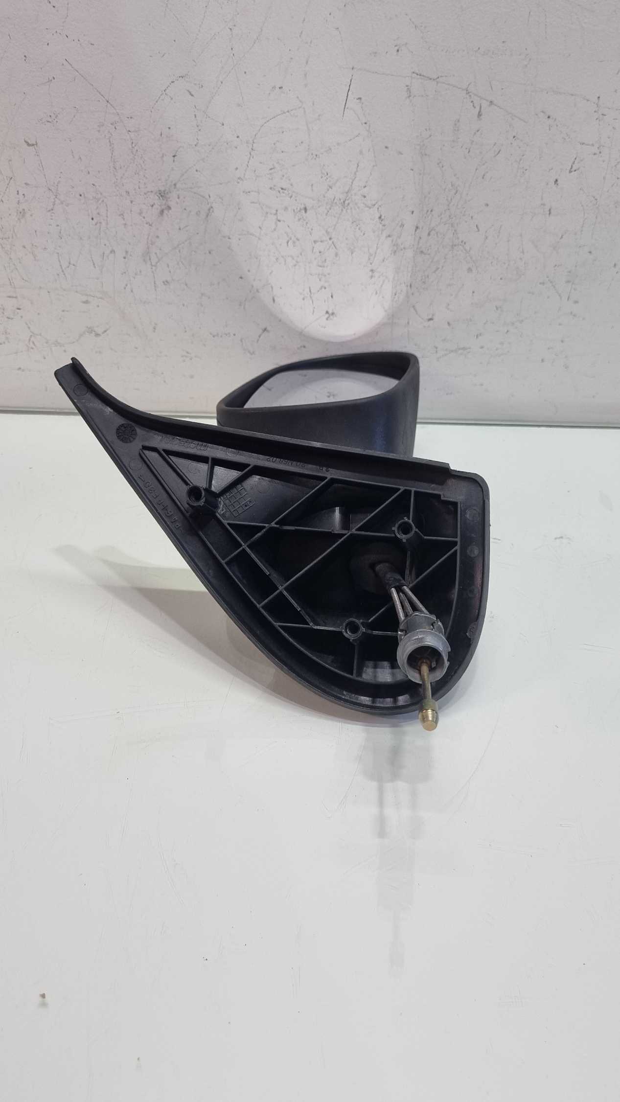 Retrovisor lado Direito manual Fiat Strada modelo 2004/2011 4