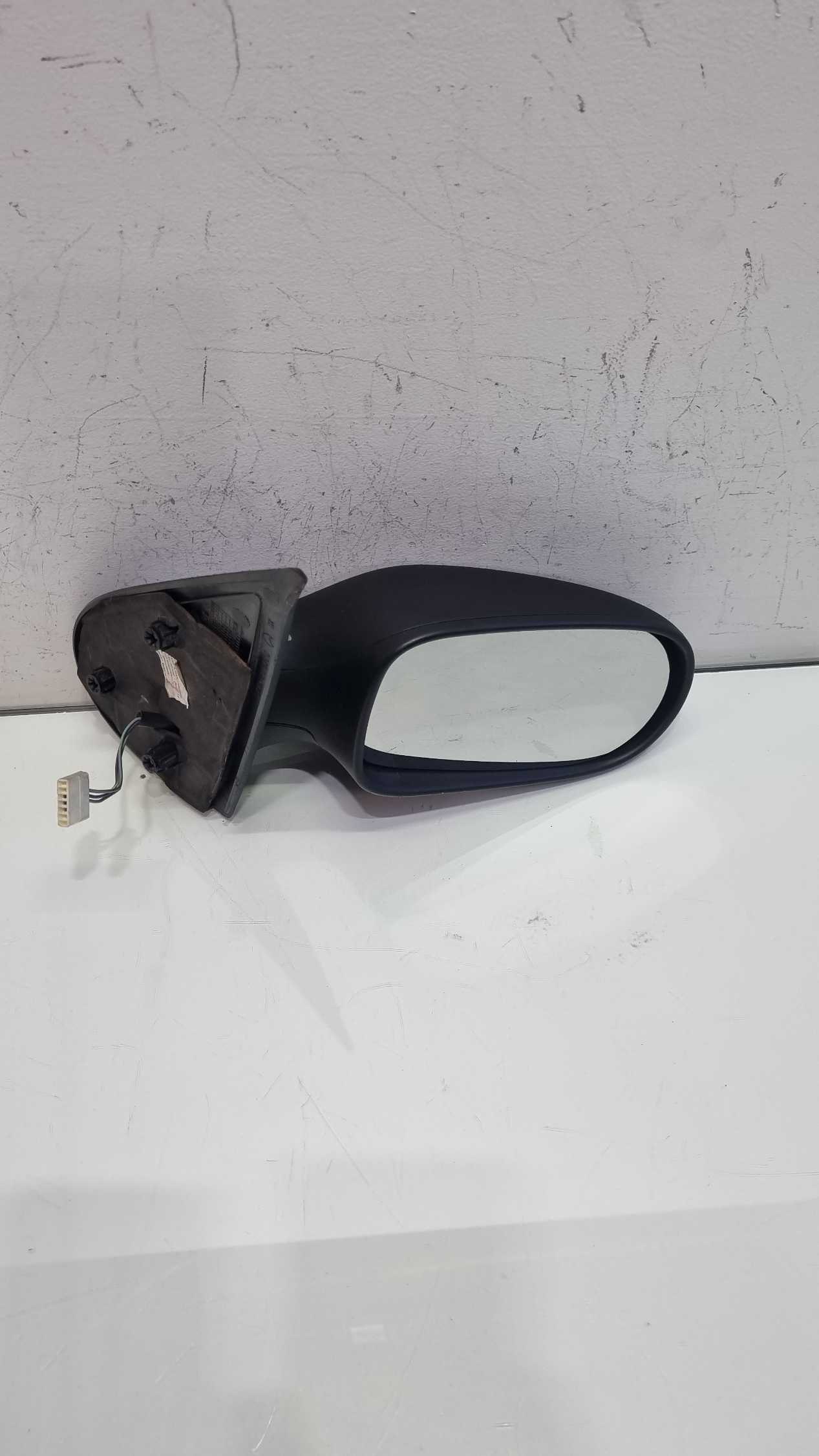 Retrovisor lado Direito Fiat Palio sapao modelo 2004/2011 1