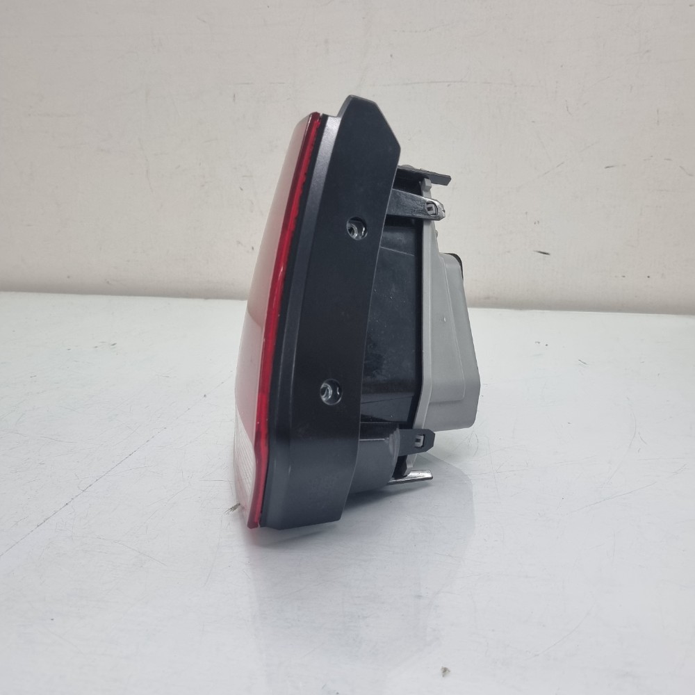 Lanterna Esquerda Fume C/borda Volkswagen Gol Gvi 2013/2016 Esquerdo/motorista 4
